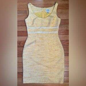 Carmen Marc Valvo Pastel Yellow Textured Sheath Dress - Size 2